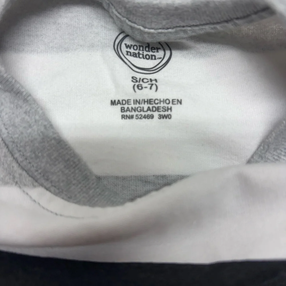 Wonder Nation Kids' Tee - Black, Gray, and White Stripes Size Small (6-7)